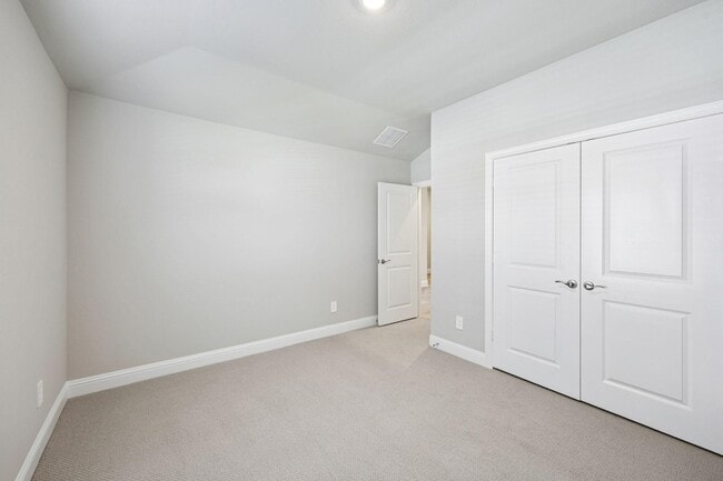 Building Photo - 409 Midnight Oak Dr