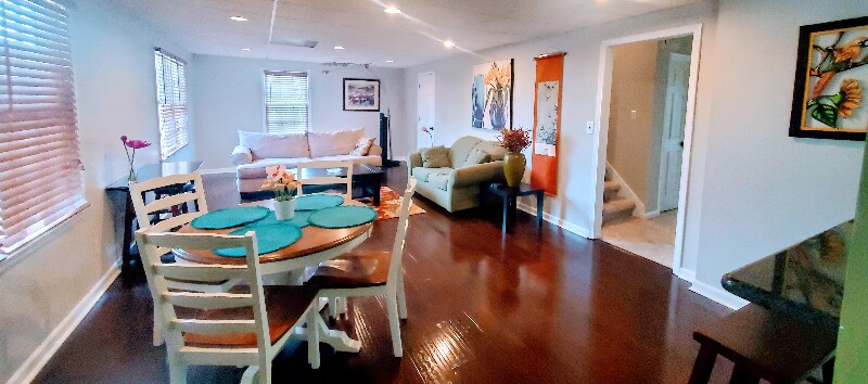 Building Photo - 4548 High Rock Terrace