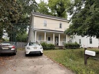 Building Photo - Move in to Olympia!