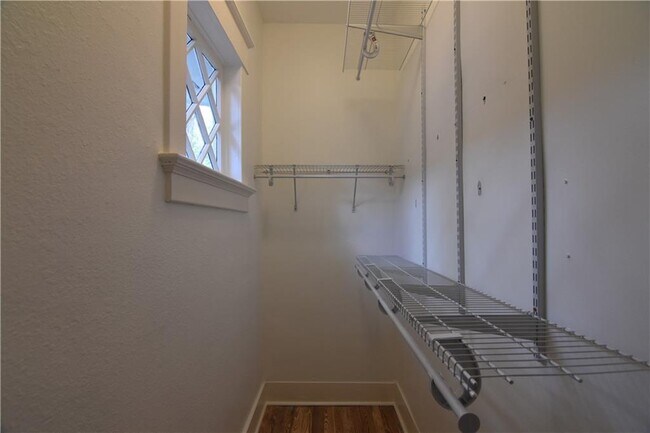 Building Photo - 375 Atwood St SW