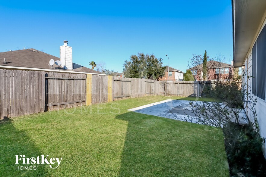 Building Photo - 17202 Lilac Vale Ct
