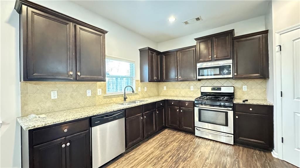 Building Photo - 4408 Black Hills Dr NW