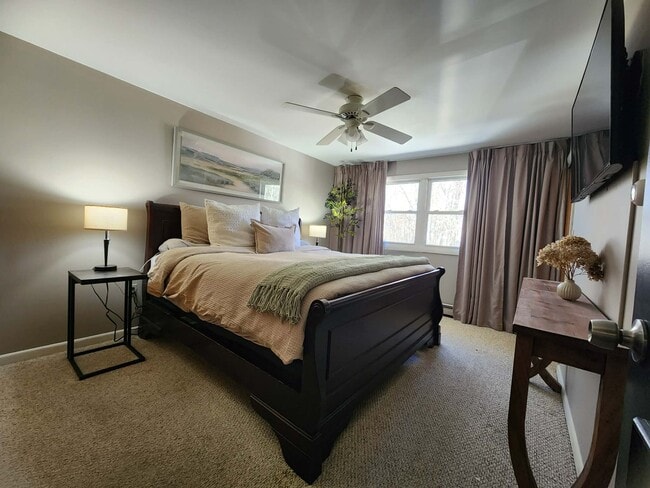 Building Photo - Unit 63