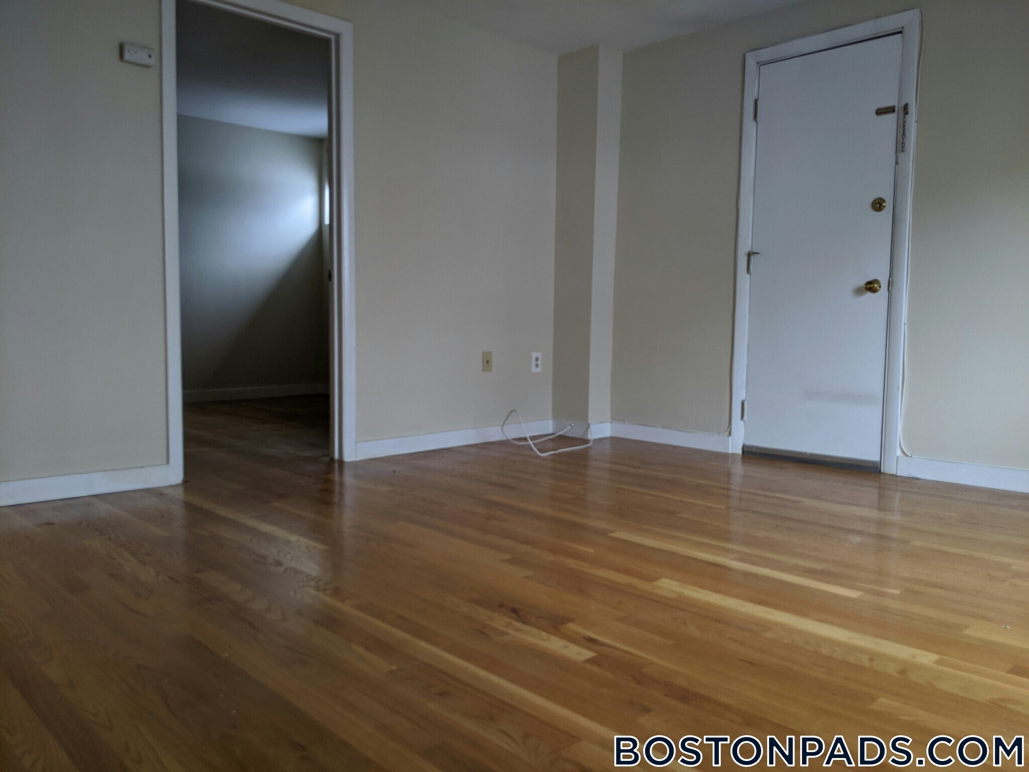 Building Photo - 385 Dorchester St