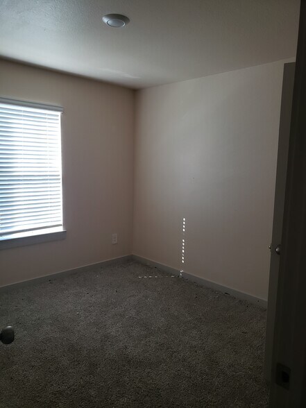 Building Photo - 14431 Sweet Water Dr