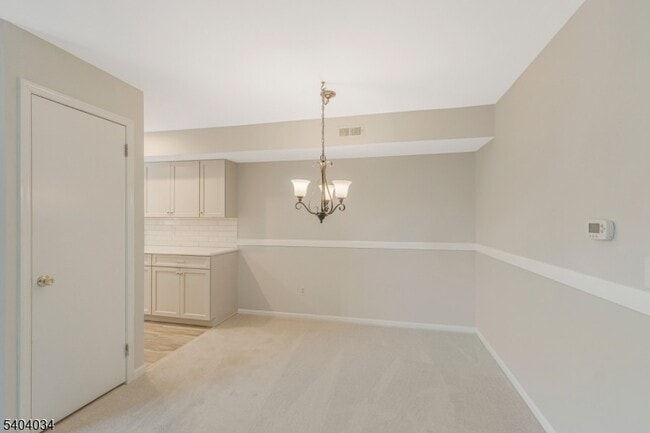 Building Photo - 20 Academy Ct