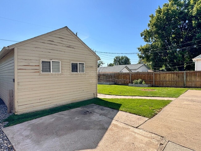Building Photo - 4720 Elm Ct