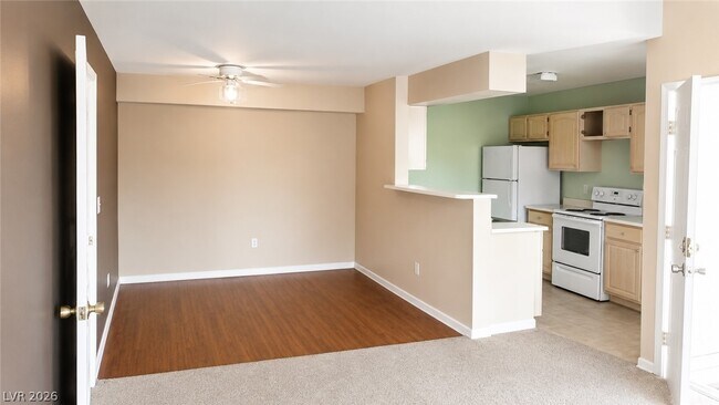 Building Photo - 1150 N Buffalo Dr