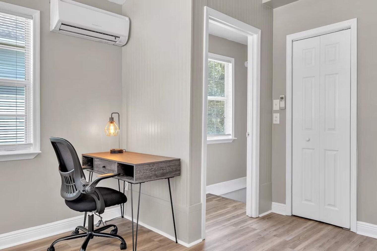 Building Photo - 1004 Buena Vista Dr