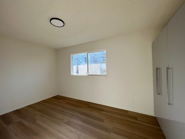 bedroom - 11120 Hartsook St