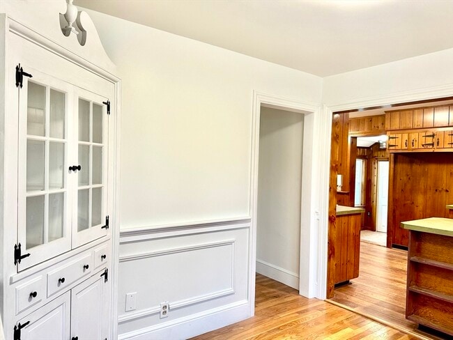 Building Photo - 365 N Bedford St