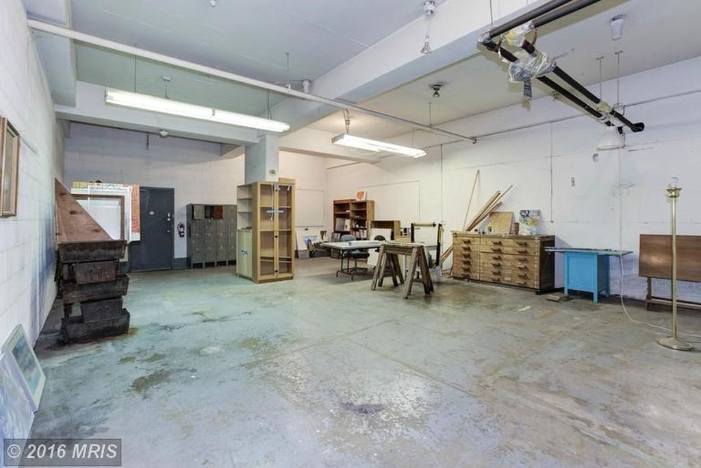 art room - 1301 Delaware Ave SW