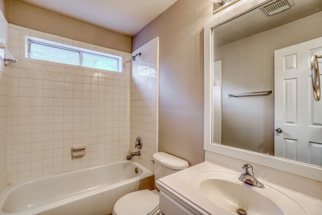 Building Photo - 9702 Winter Bloom Ln