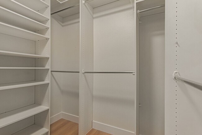 Building Photo - Charming 3-Bedroom Mid-Century Gem in the ...