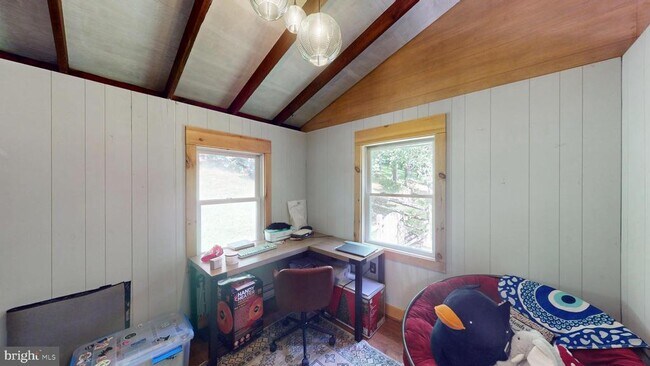 Building Photo - 104 Laurel Ln