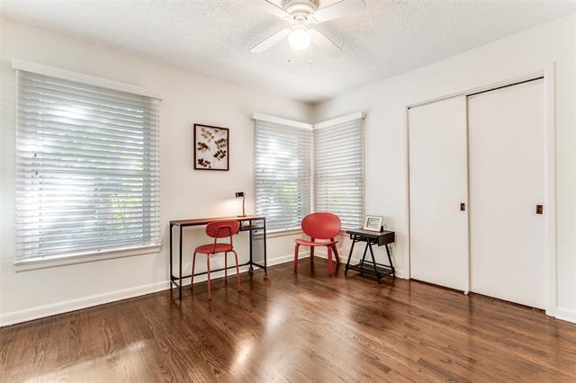 Building Photo - 424 Classen Dr