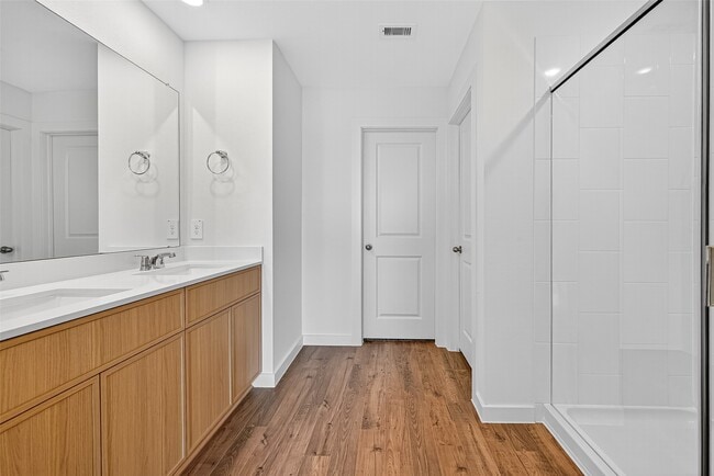 Building Photo - 3518 Blue Mockingbird St