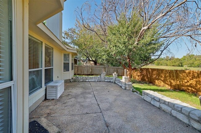 Building Photo - 16610 Pocono Dr