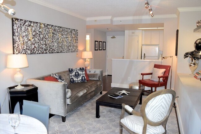 Building Photo - Mid-Term Occupancy, Telegraph Hill Furnished Condo- 1 Car Parking- 24 Hour Doorman - Fitness Center