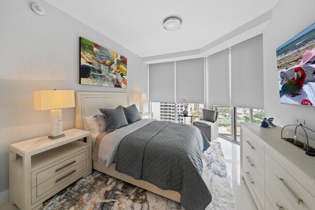 Building Photo - 3100 N Ocean Dr