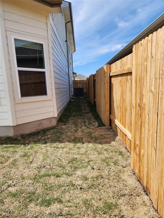 Building Photo - 120 Greenspire Ln