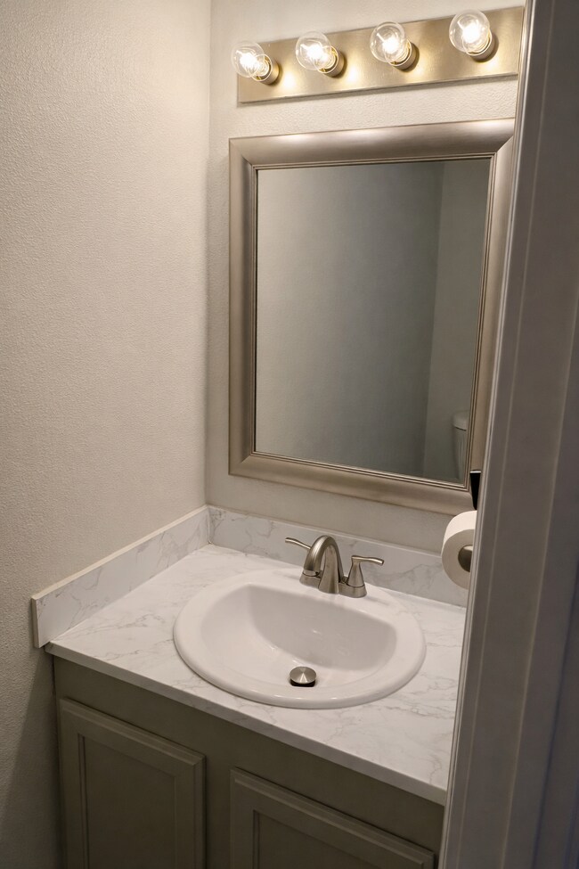 Building Photo - 2920 Dawn Ct