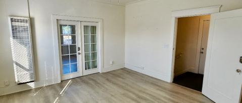 Building Photo - 3538 1/2 W 60th St-