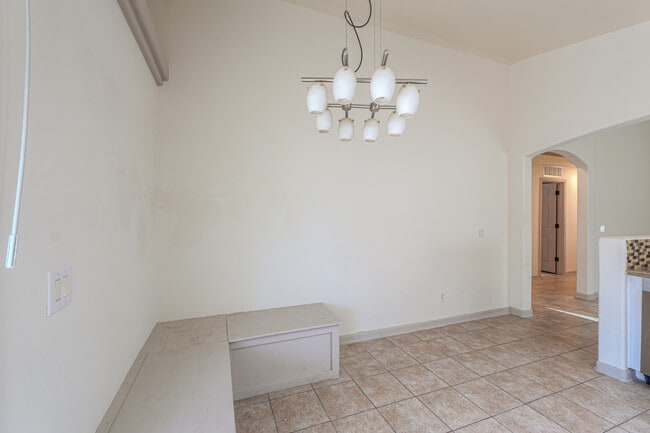 Building Photo - 43749 W Magnolia Rd