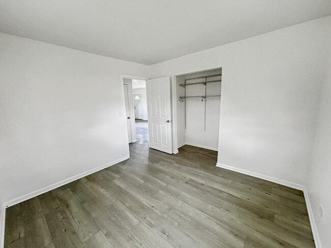 Building Photo - 36855 N Elizabeth Ct