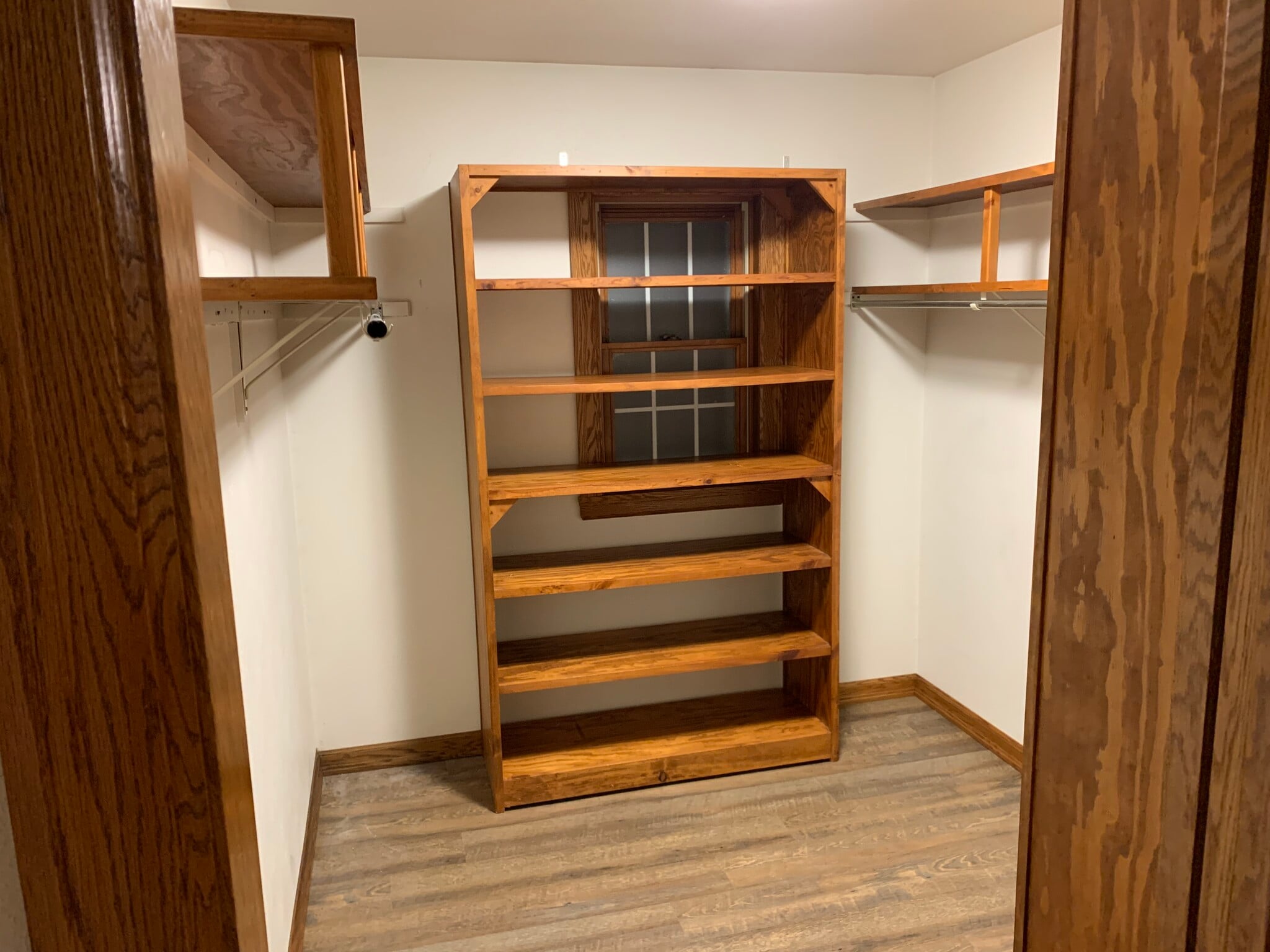 Walk-in closet master bedroom - N2092 Schacht Rd