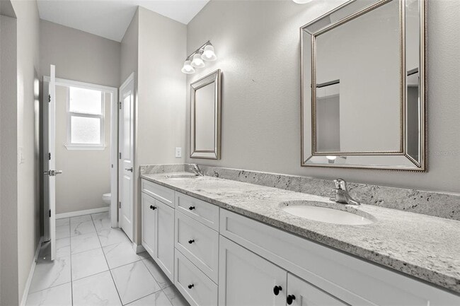 Building Photo - 807 Callista Cay Loop