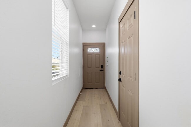 Building Photo - 2813 E St