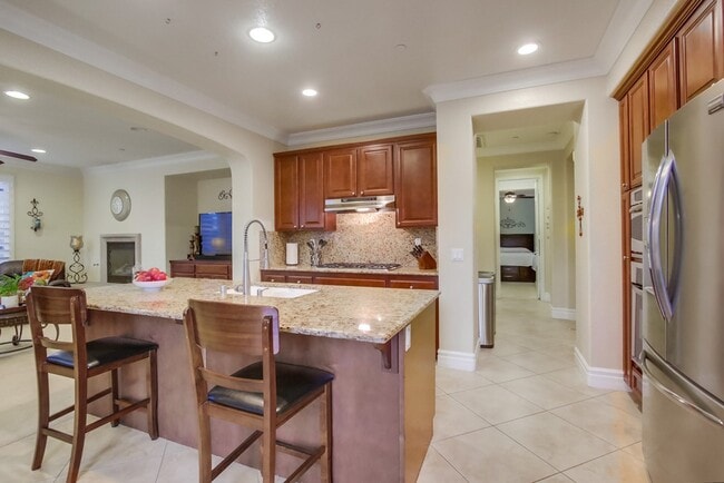 Building Photo - 452 Taylor Dr