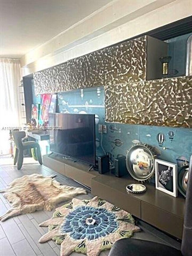 Building Photo - 1100 West Ave