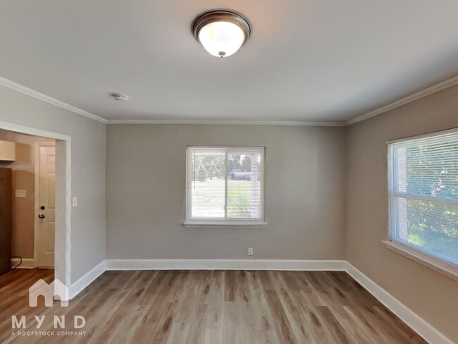 Building Photo - 4922 Statesville Rd