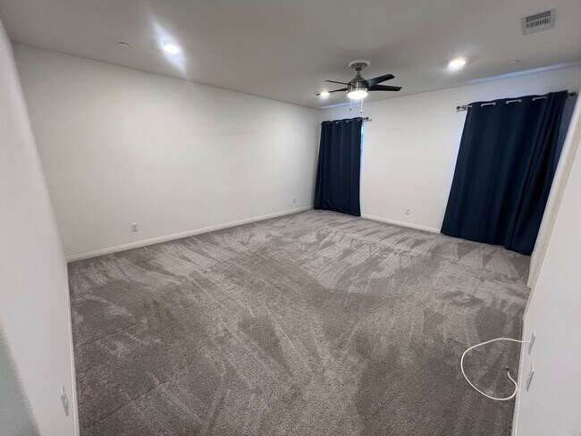 Building Photo - 3 Bedroom Plus Bonus Room Single Family Home w/ Solar For Rent in Lancaster