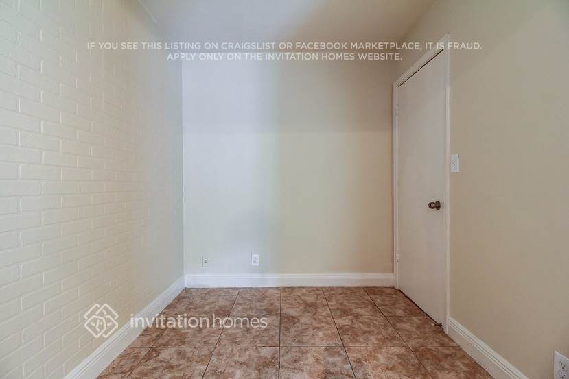 Building Photo - 7711 SW 6th Ct