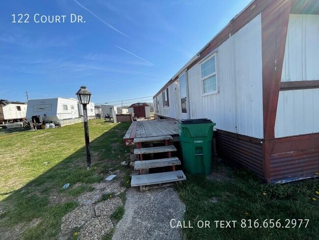 Building Photo - 122 Court Dr
