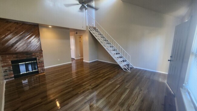 Building Photo - MOVE IN SPECIAL: $200 OFF THE FIRST FULL M...