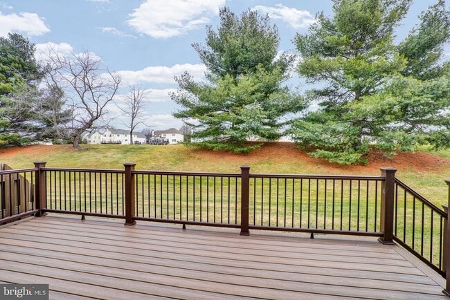 Building Photo - 115 Gleneagles Dr