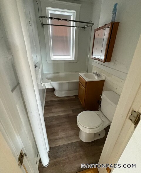 Building Photo - 1179 Boylston St