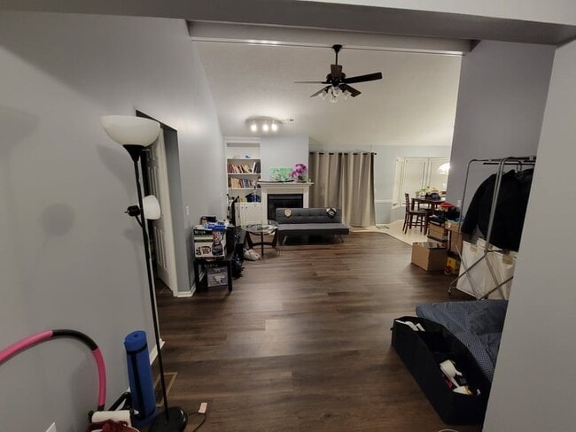 Building Photo - 6007 Belle Isle Ln