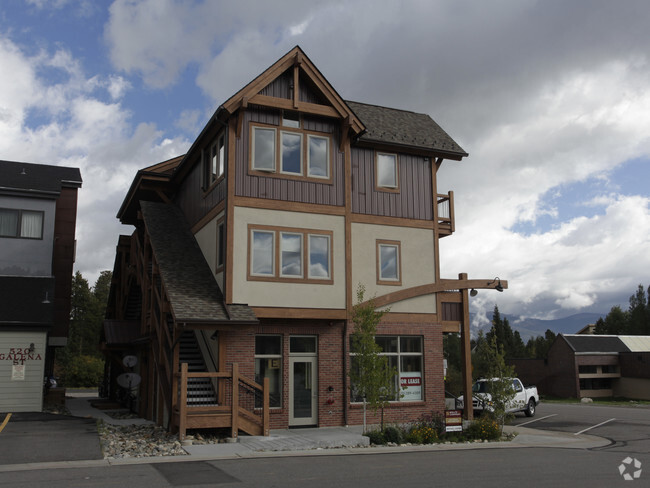 Building Photo - 520 Galena St