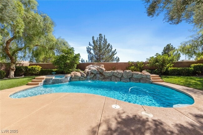 Building Photo - 916 Viscanio Pl