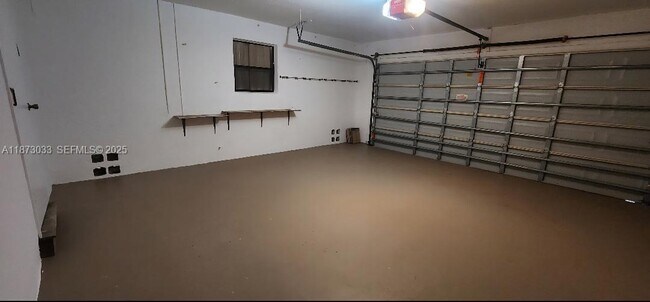 Building Photo - 10789 NW 9th Ct