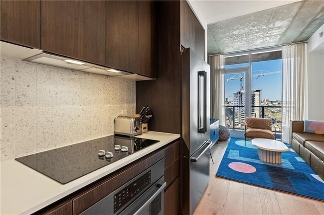 Building Photo - 48 East Ave