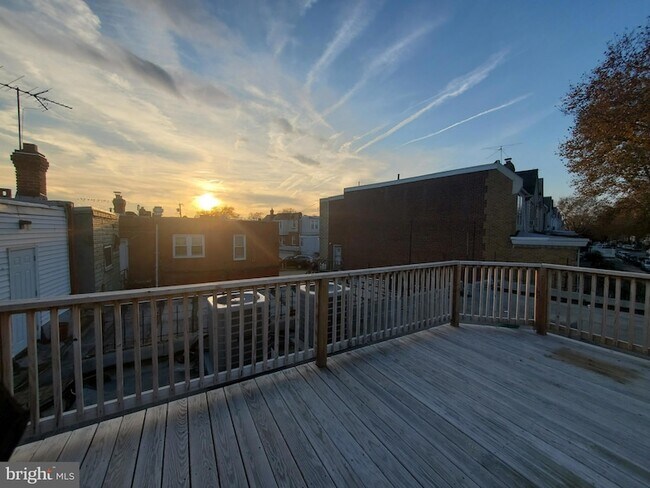 Building Photo - 7242 Frankford Ave