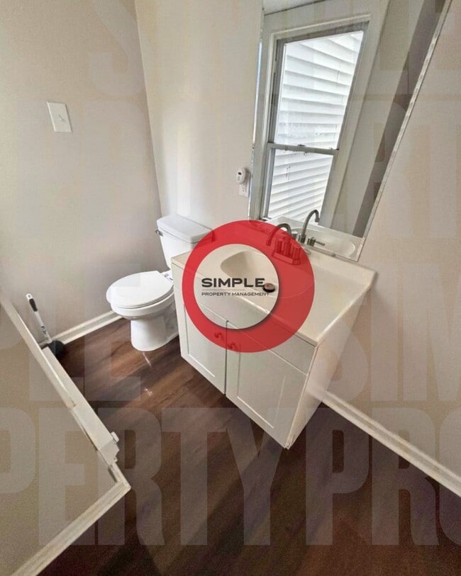 Building Photo - Cozy 3 bedroom 1 bath house