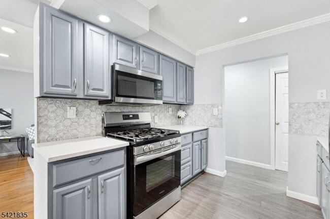 Building Photo - 401 US-22