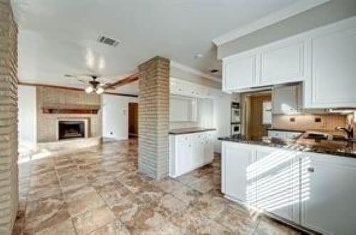 Building Photo - 12415 Nova Dr